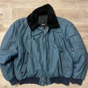 Vintage bomber jacket fits like a medium to large in great condition